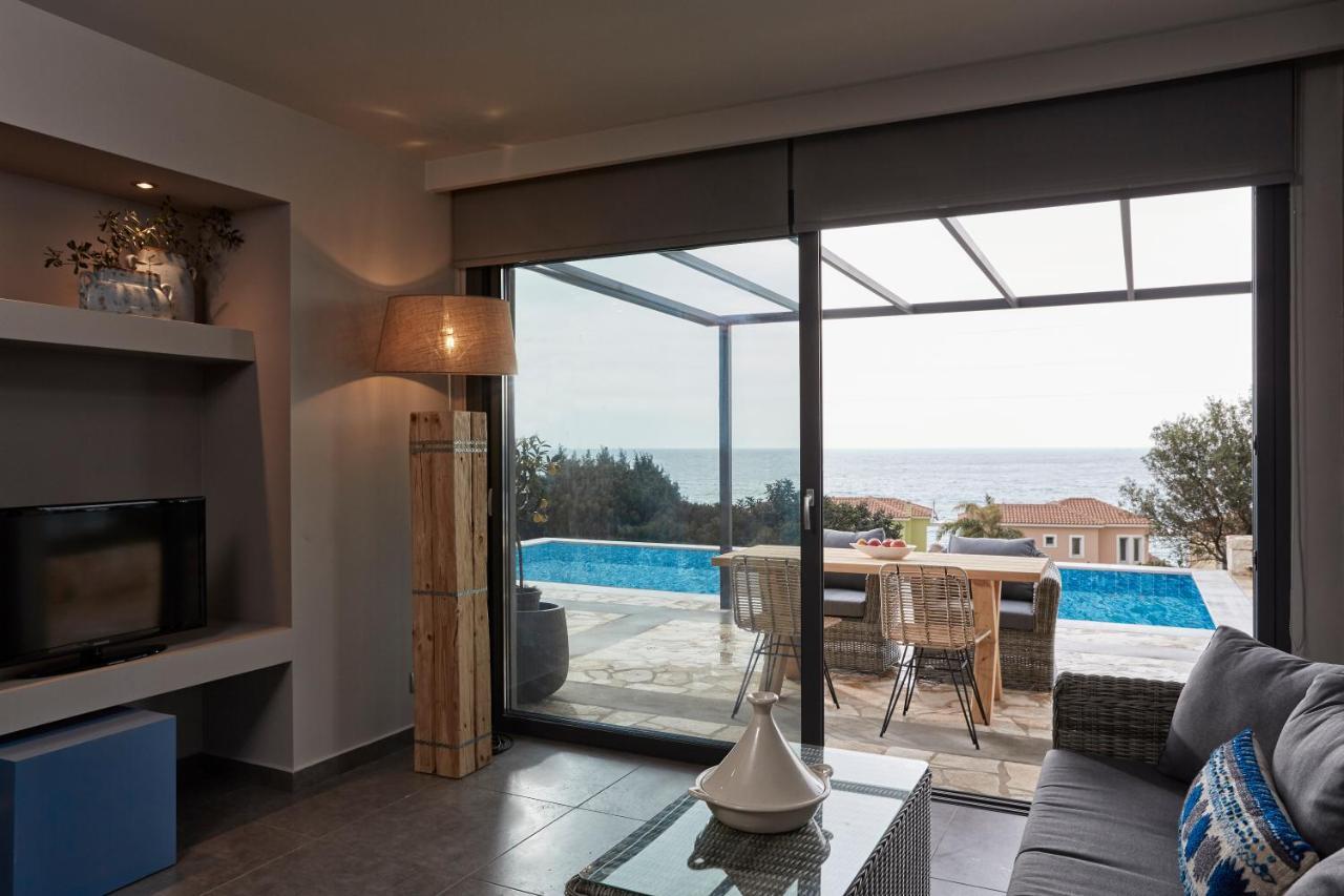 Villa Sea Front Spathíon Zewnętrze zdjęcie